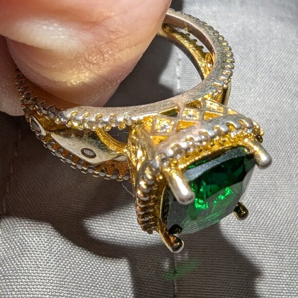 Size 8 Sterling Silver 925 & Gold Accented Emerald Green Statement Ring 5223 - Picture 5 of 8